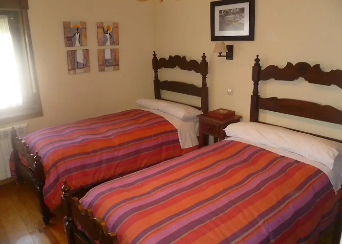 Artesano I Y Iii 나바레돈다 데 그레도스