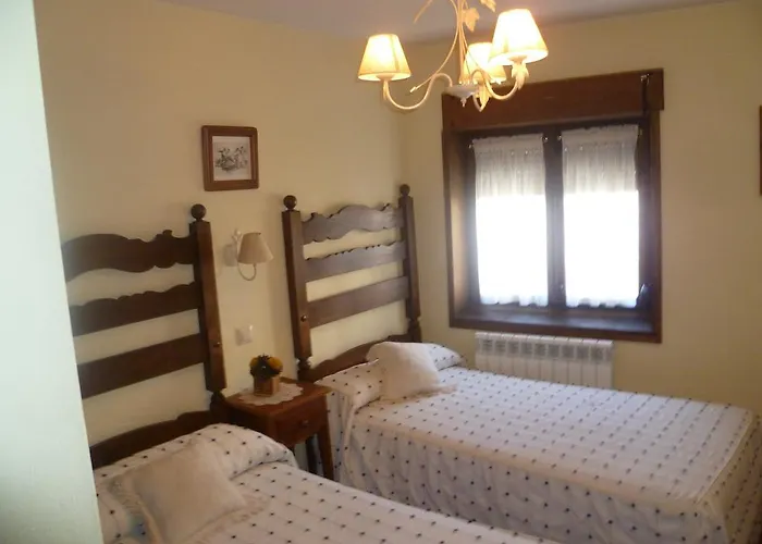 Artesano I Y Iii 나바레돈다 데 그레도스