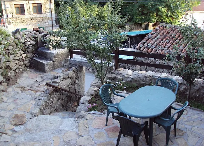 Artesano I Y Iii * 나바레돈다 데 그레도스