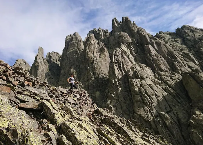 Artesano I Y Iii 나바레돈다 데 그레도스