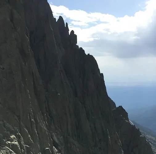 Artesano I Y Iii * 나바레돈다 데 그레도스