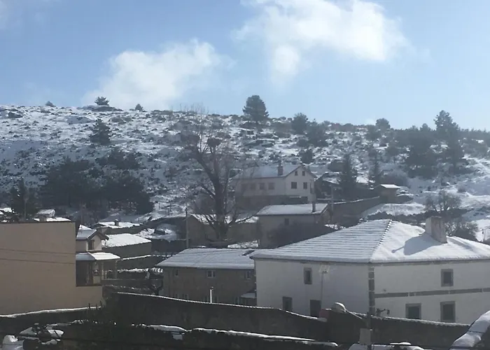 컨트리하우스 Artesano I Y Iii 나바레돈다 데 그레도스